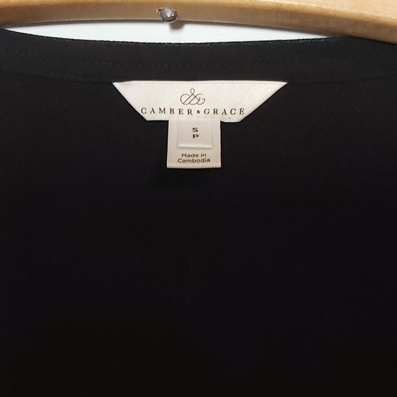 Dressy quarter sleeve top - Picture 2 of 4